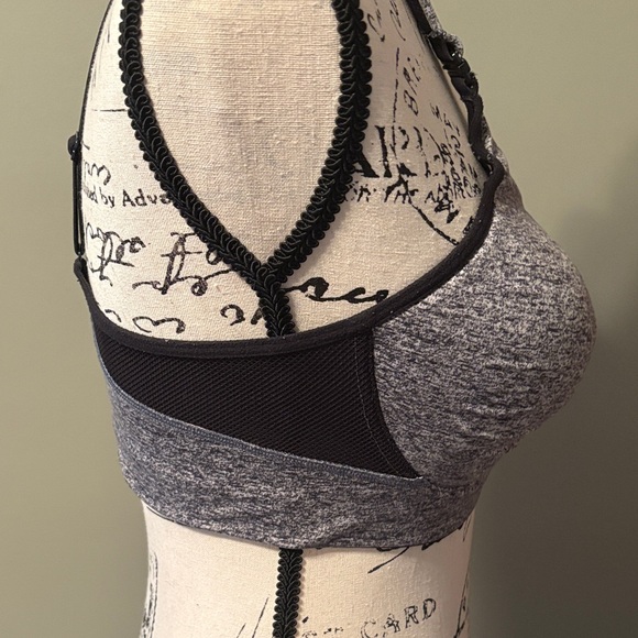 Victoria's Secret Zipper Sports Bra - Picture 7 of 8